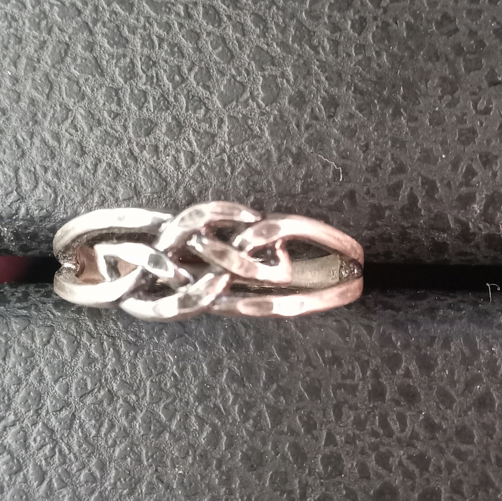 Ladies Silver Ring For Sale!!!